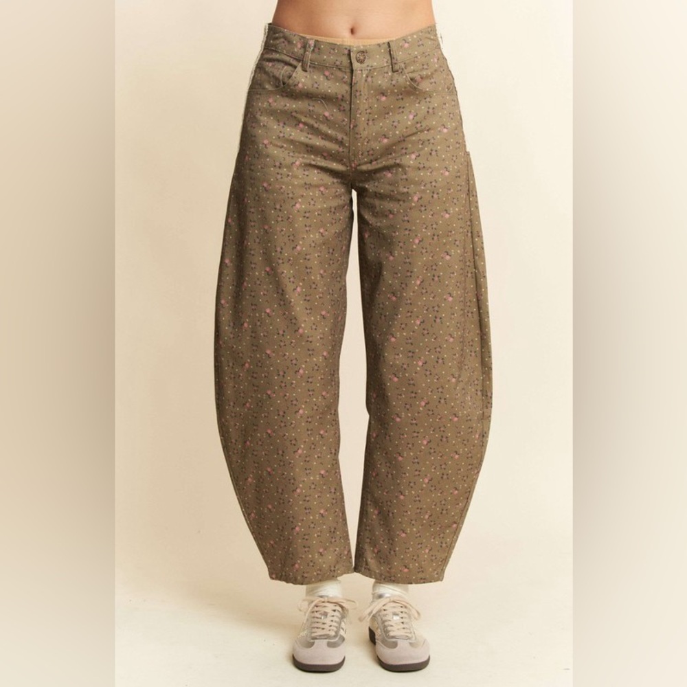 🟠 388B. Olive Floral Print Collette Denim Pant